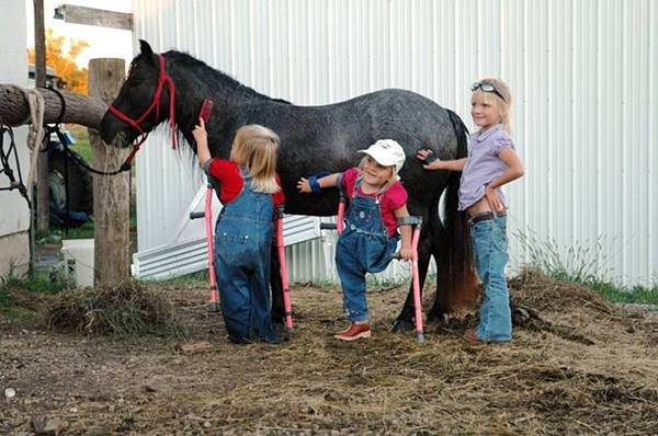 itan-ta-pio-spania-tridyma-ston-kosmo-6